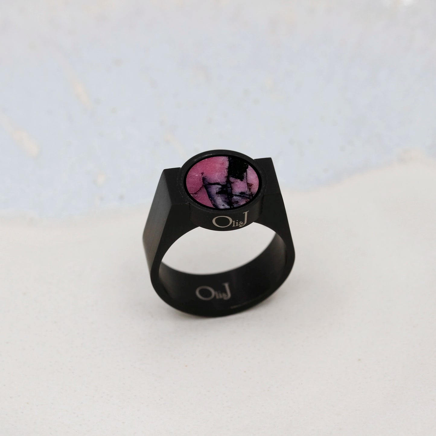 Bague unisexe en Rhodonite Australienne - Style chevalière