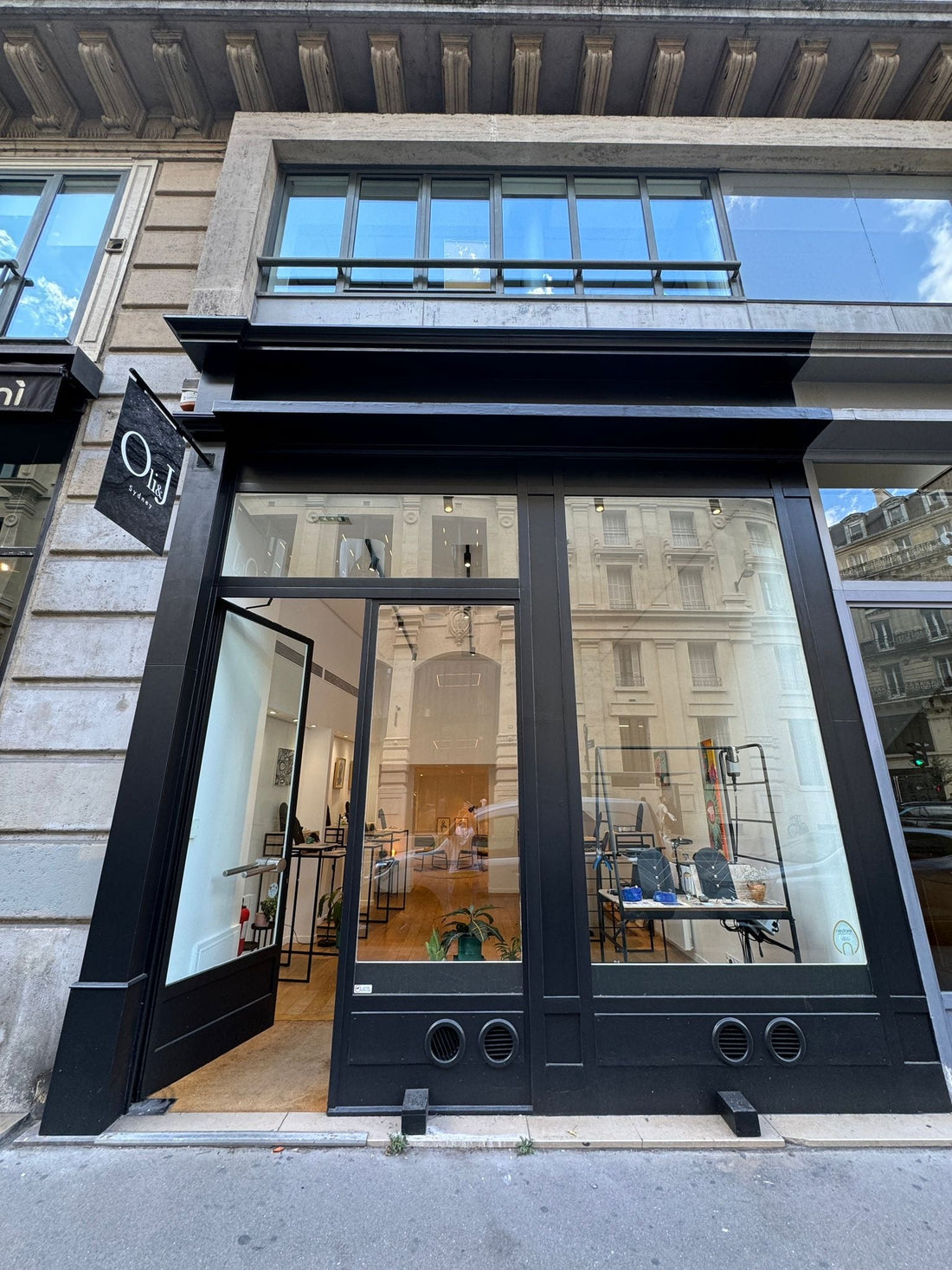 We're moving to a new boutique this October ! - Oli&J