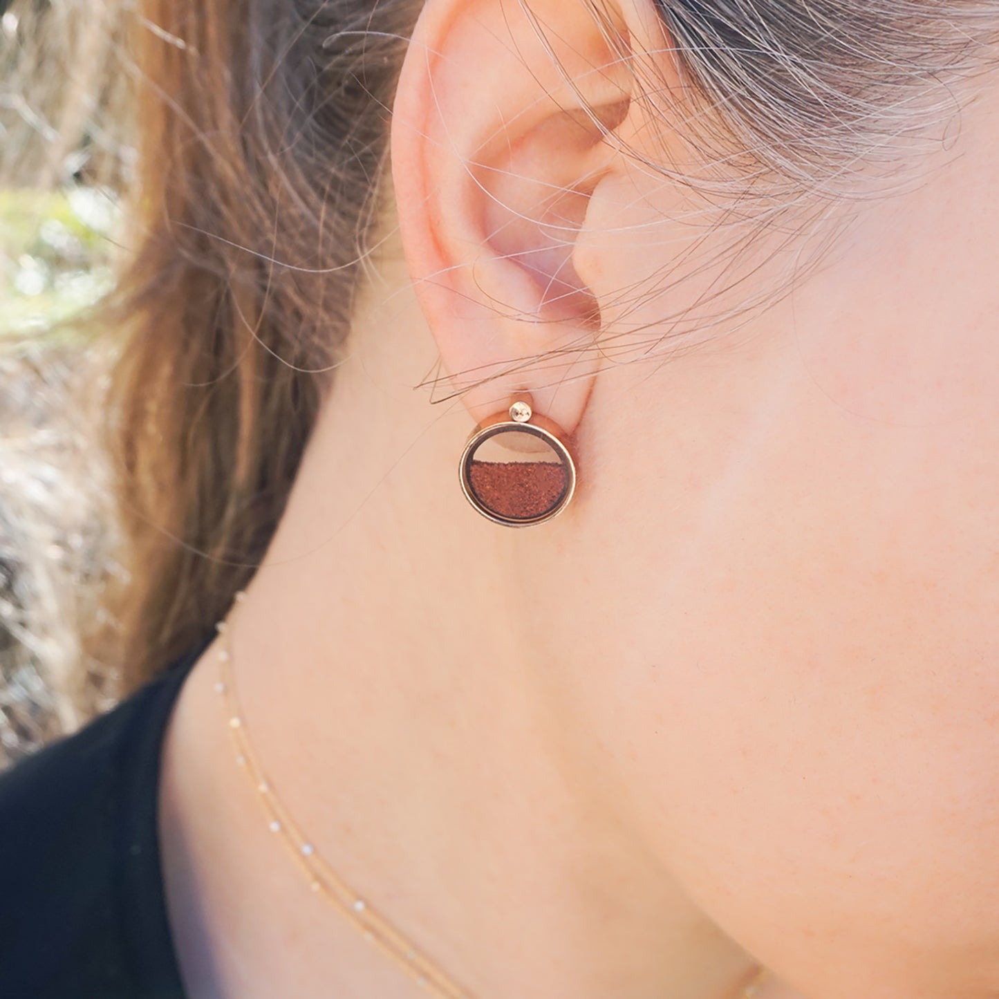 Boucles d'oreilles en Opale Australienne & en Sable Rouge du désert Australien