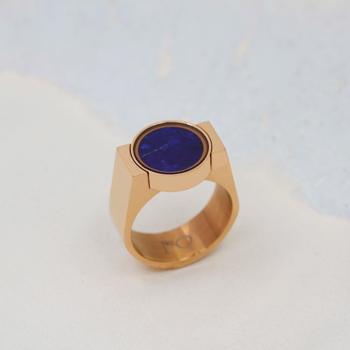 Lapis Lazuli Unisex Ring - Signet Style - | Oli&J