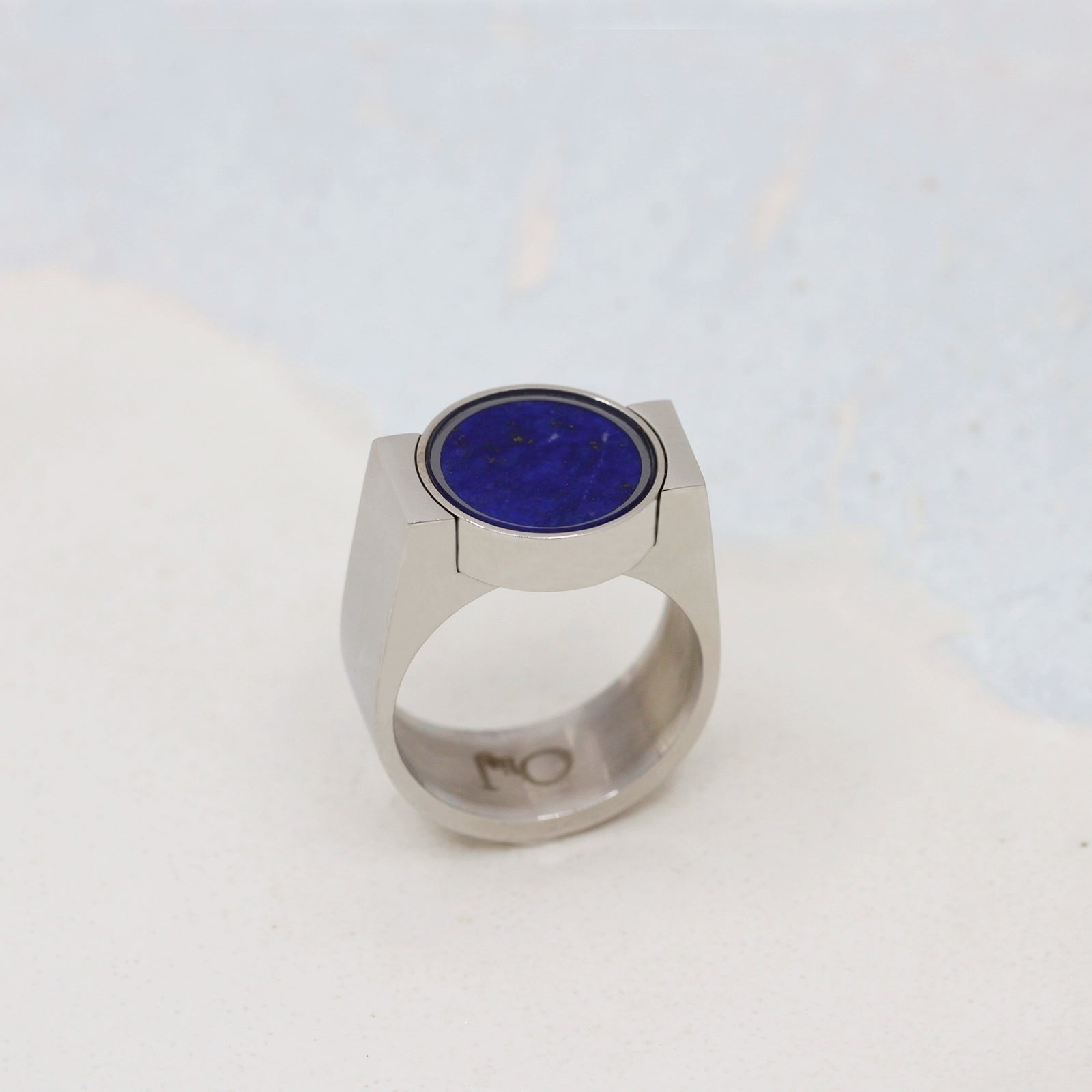 Lapis Lazuli Unisex Ring - Signet Style - | Oli&J