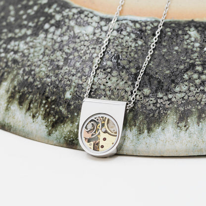USA - Unisex Watch Parts Necklace - | Oli&J