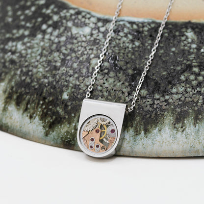 USA - Unisex Watch Parts Necklace - | Oli&J